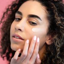 Erkek genel Rose Rejuvenating Face Cream