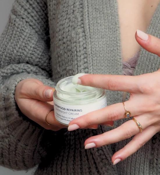 Men genel Superfood Repairing Overnight Cream
