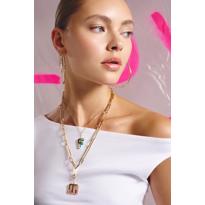 genel M Harf Charm 
