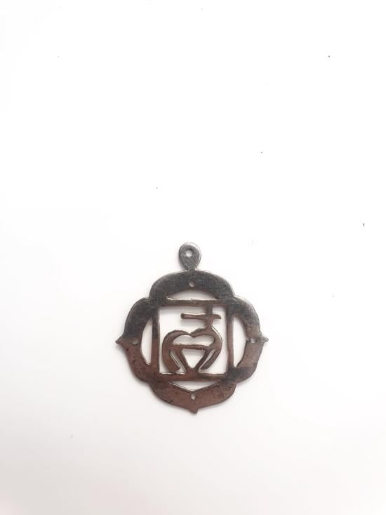 Erkek genel Kök Çakra Sembollü Gümüş Kolye Ucu Büyük