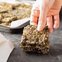 Men genel Goodbye Gluten Ispanaklı Tohum Kraker- 40gr